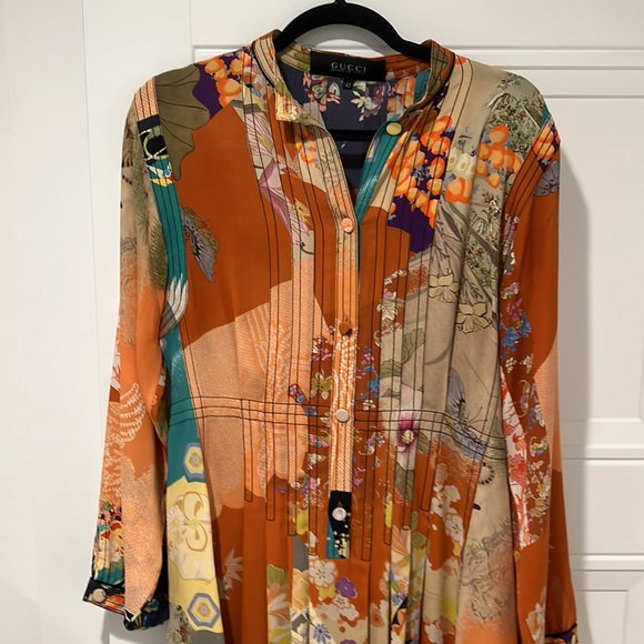 Gucci Printed 100% silk dress with matching fabric belt. Floral print- beautiful - Picture 7 of 10